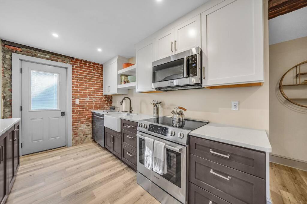 Luxury Apartment In Historic Carriage House ساحة كينيت المظهر الخارجي الصورة