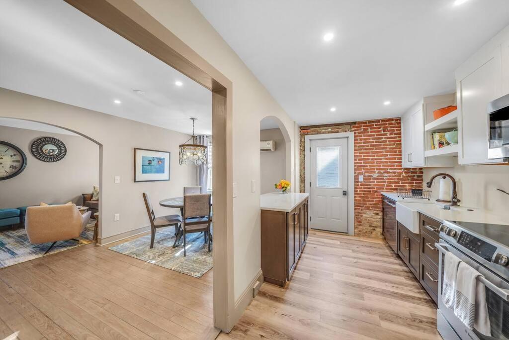 Luxury Apartment In Historic Carriage House ساحة كينيت المظهر الخارجي الصورة