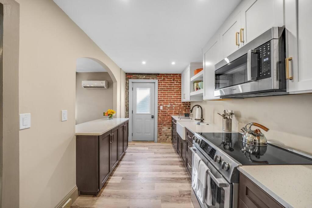 Luxury Apartment In Historic Carriage House ساحة كينيت المظهر الخارجي الصورة
